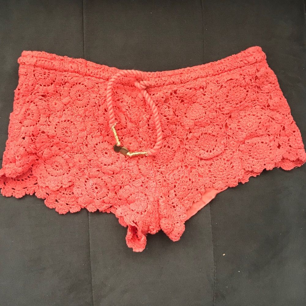 Billabong crochet shorts coral Size Medium
